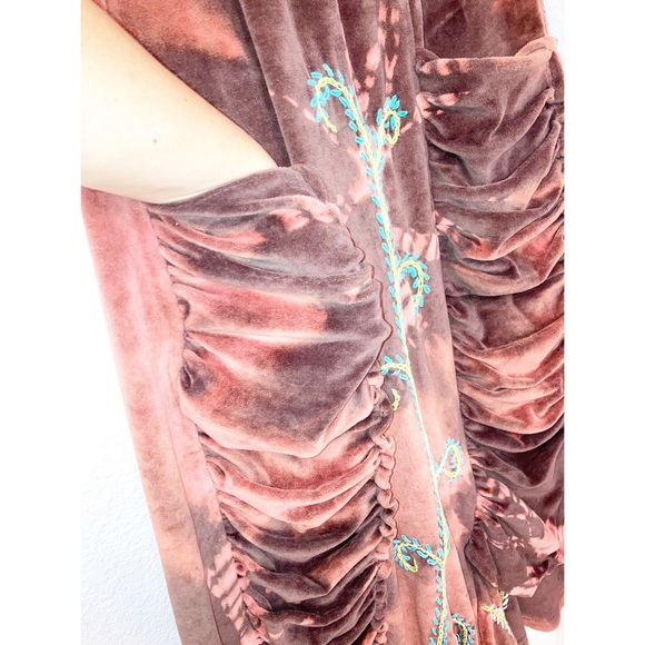 RISING INTERNATIONAL Bleached Tie Dye Velour Ruched Skirt with Pockets SZ: Small - Picture 4 of 12